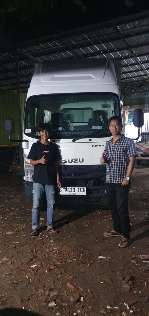 unit isuzu NMR
